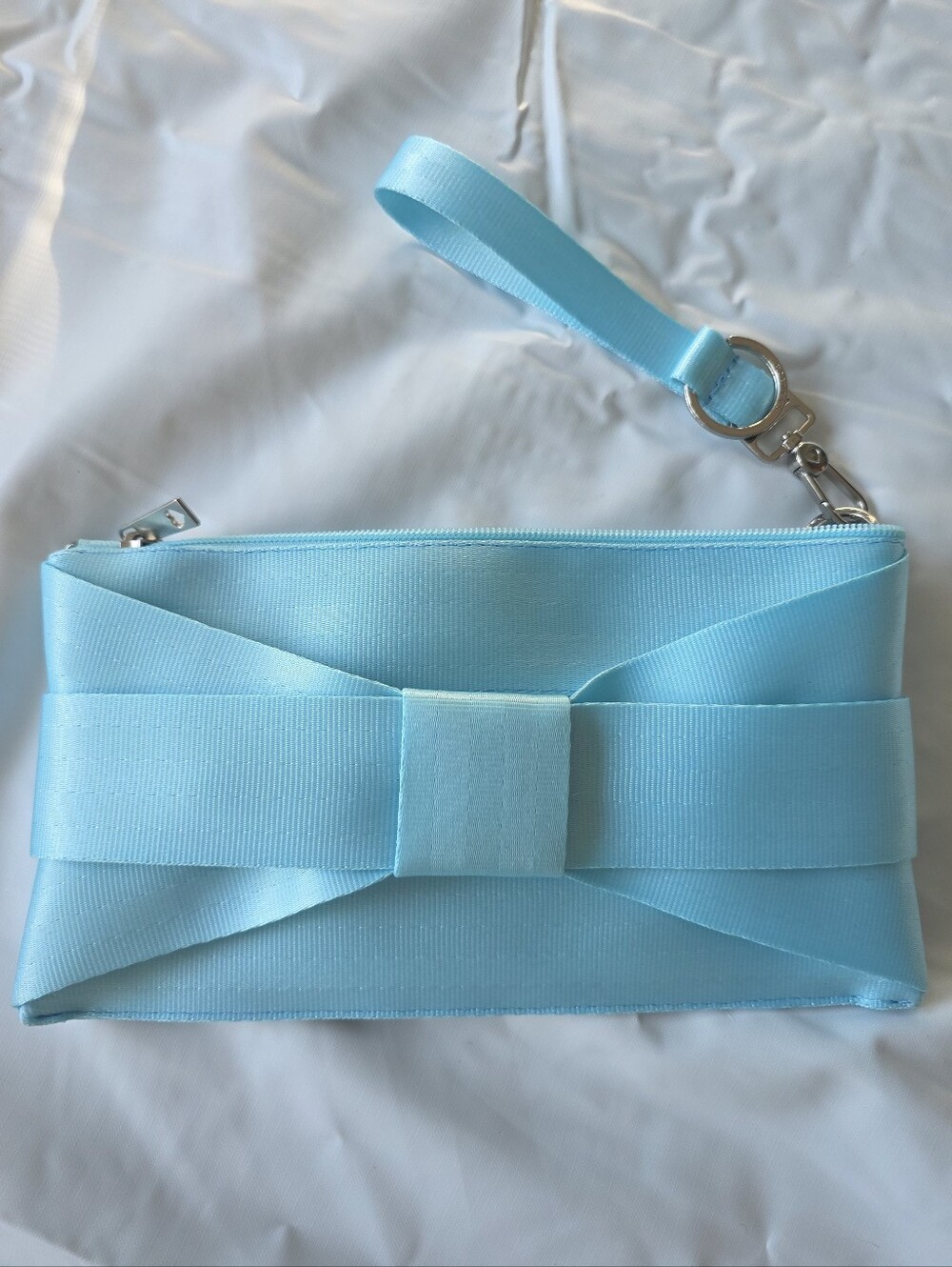 HARVEYS Lola Bow Clutch Maliblue Seatbelt Crossbody Bag Babyblue - Picture 3 of 16